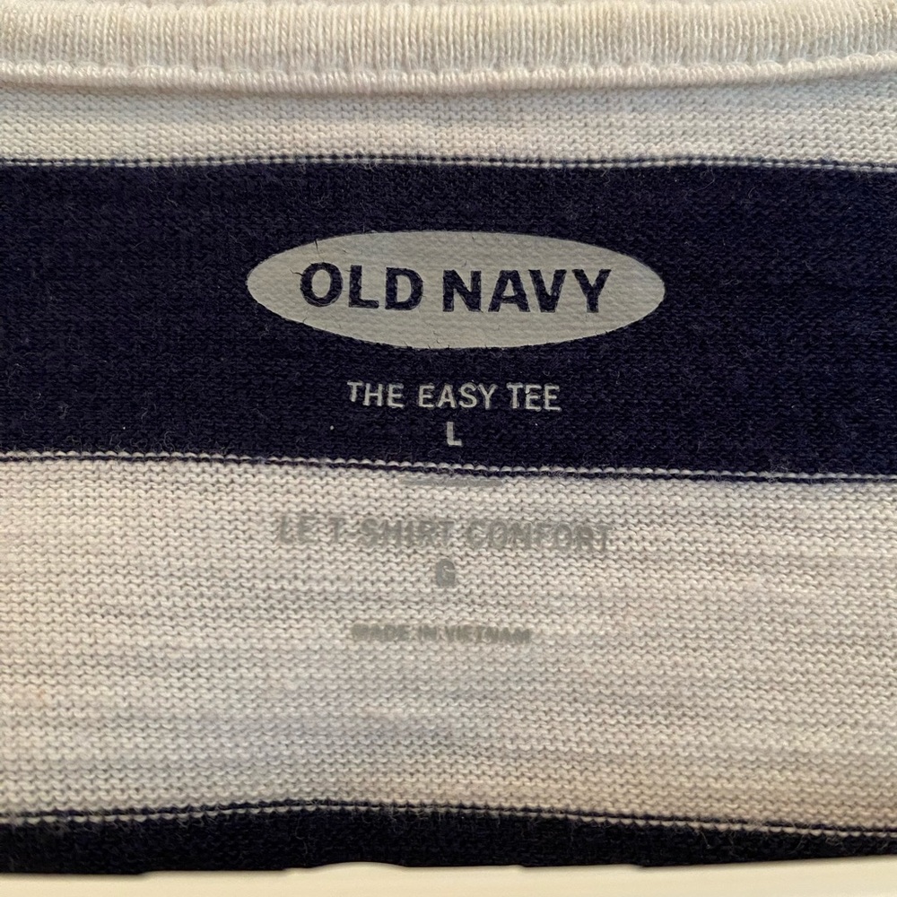 Old Navy striped 👄 top - Picture 3 of 5